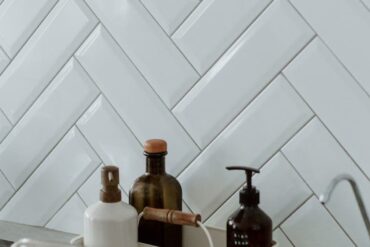 Optimiser le rangement sous l'évier : solutions innovantes
