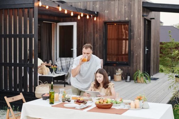 Coin repas extérieur durable : créer un espace convivial responsable