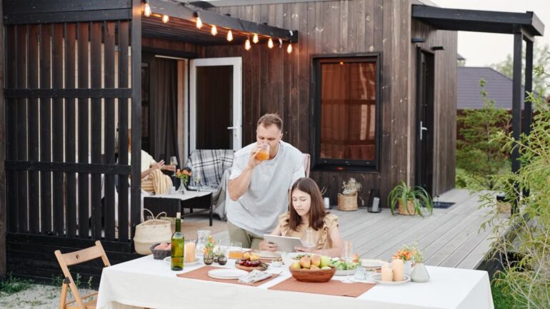 Coin repas extérieur durable : créer un espace convivial responsable